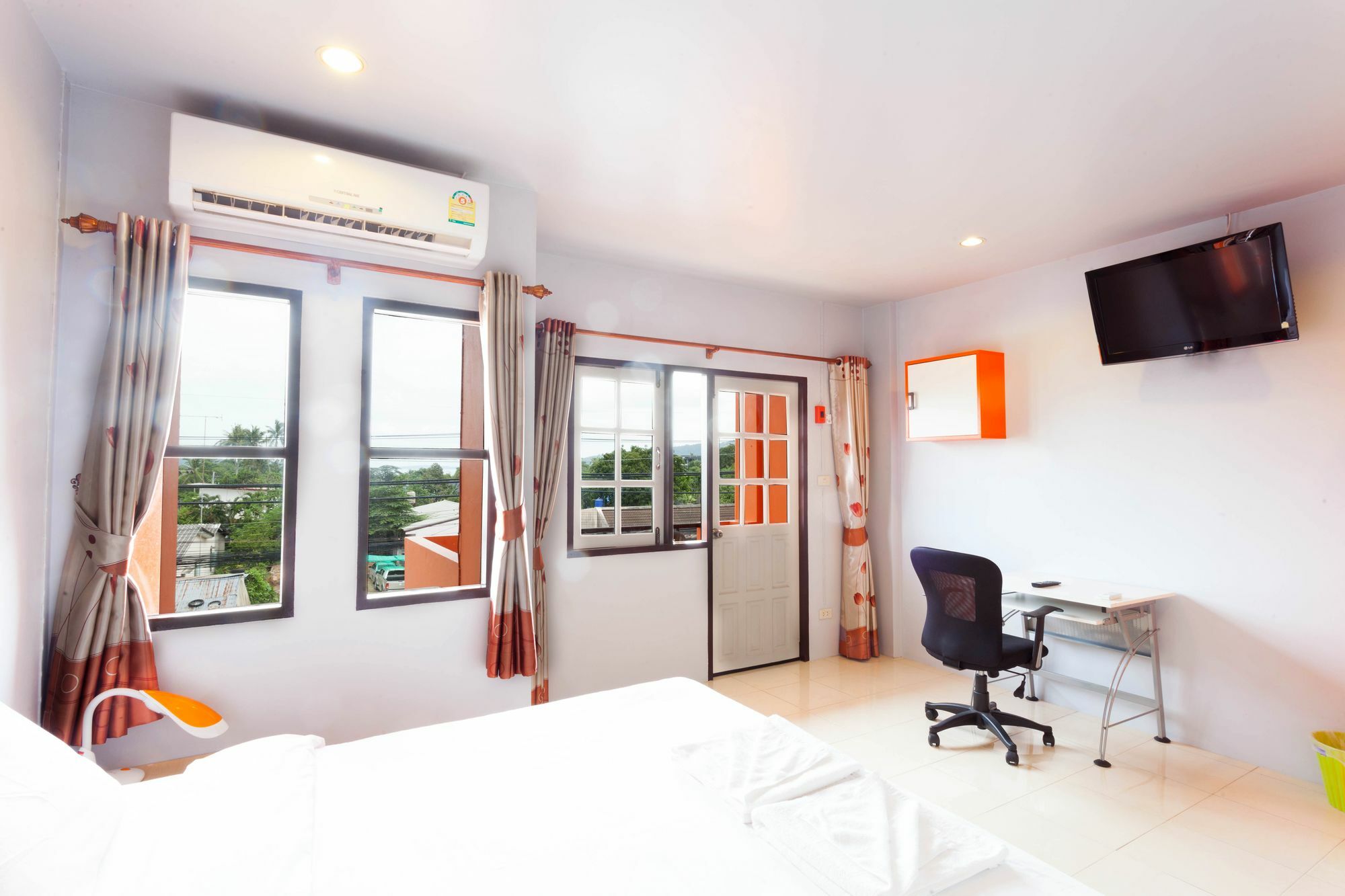 Luna Guesthouse And Travel Rawai Exteriér fotografie